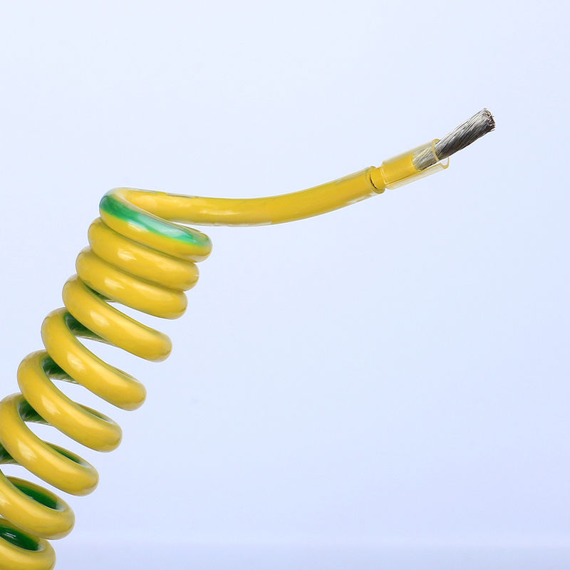 Materiale della guaina PVC 2-10 Core Retardante la fiamma Spirale a molla ricci Cavo di alimentazione per apparecchiature elettroniche